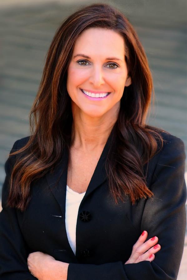 Lynne Gautreaux Agent Photo